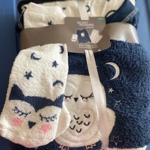 Secret Treasures Pajama Set